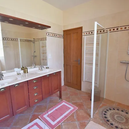 Holiday Lacajoque By Interhome